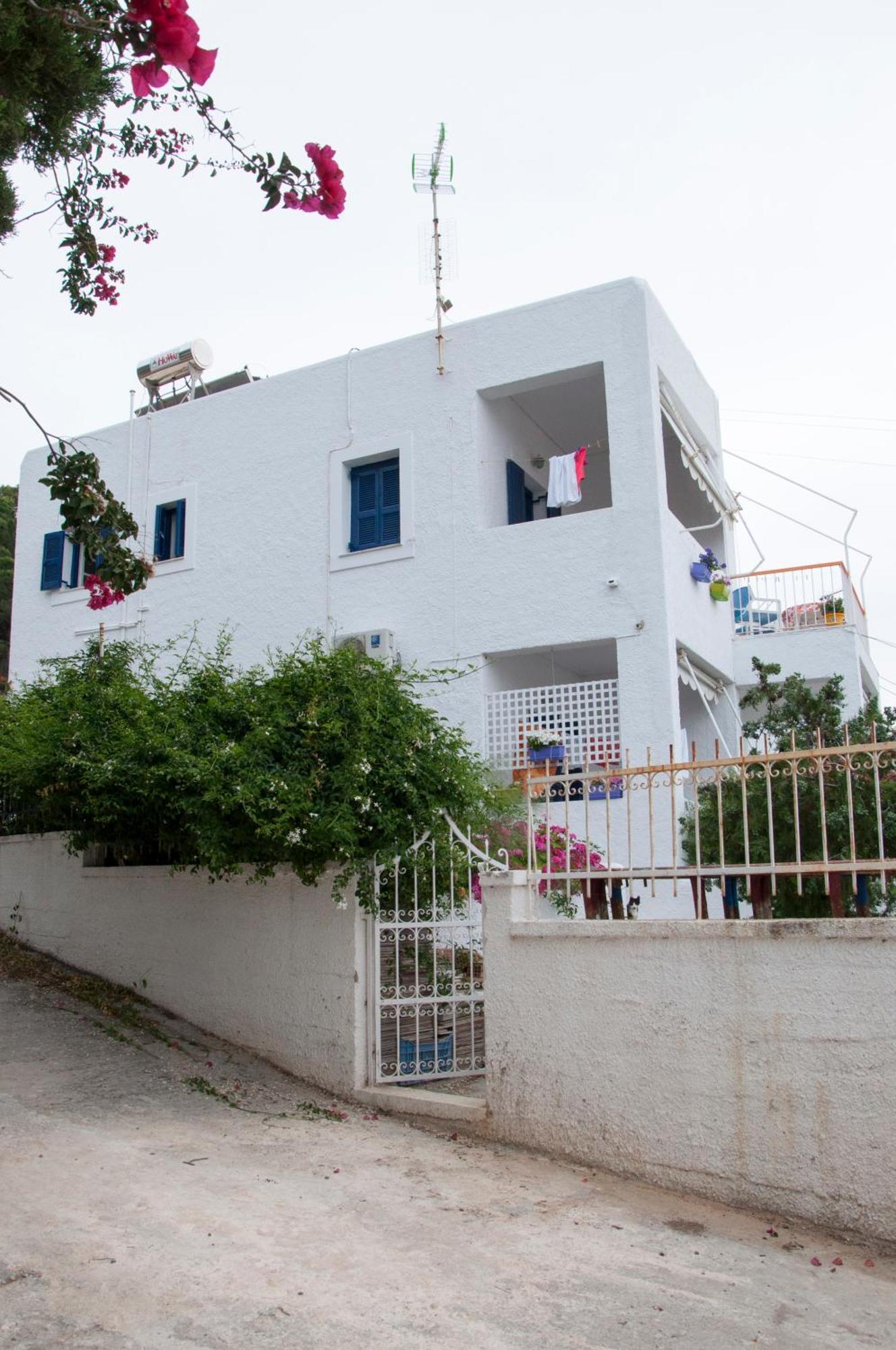 Tatsis Apartments Masouri Exterior foto