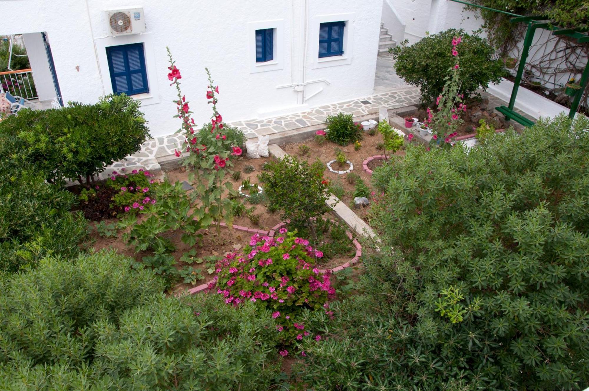 Tatsis Apartments Masouri Exterior foto